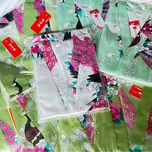 9 bridesmaid robes - 6 light green, 2 mint green and 1 white NWT